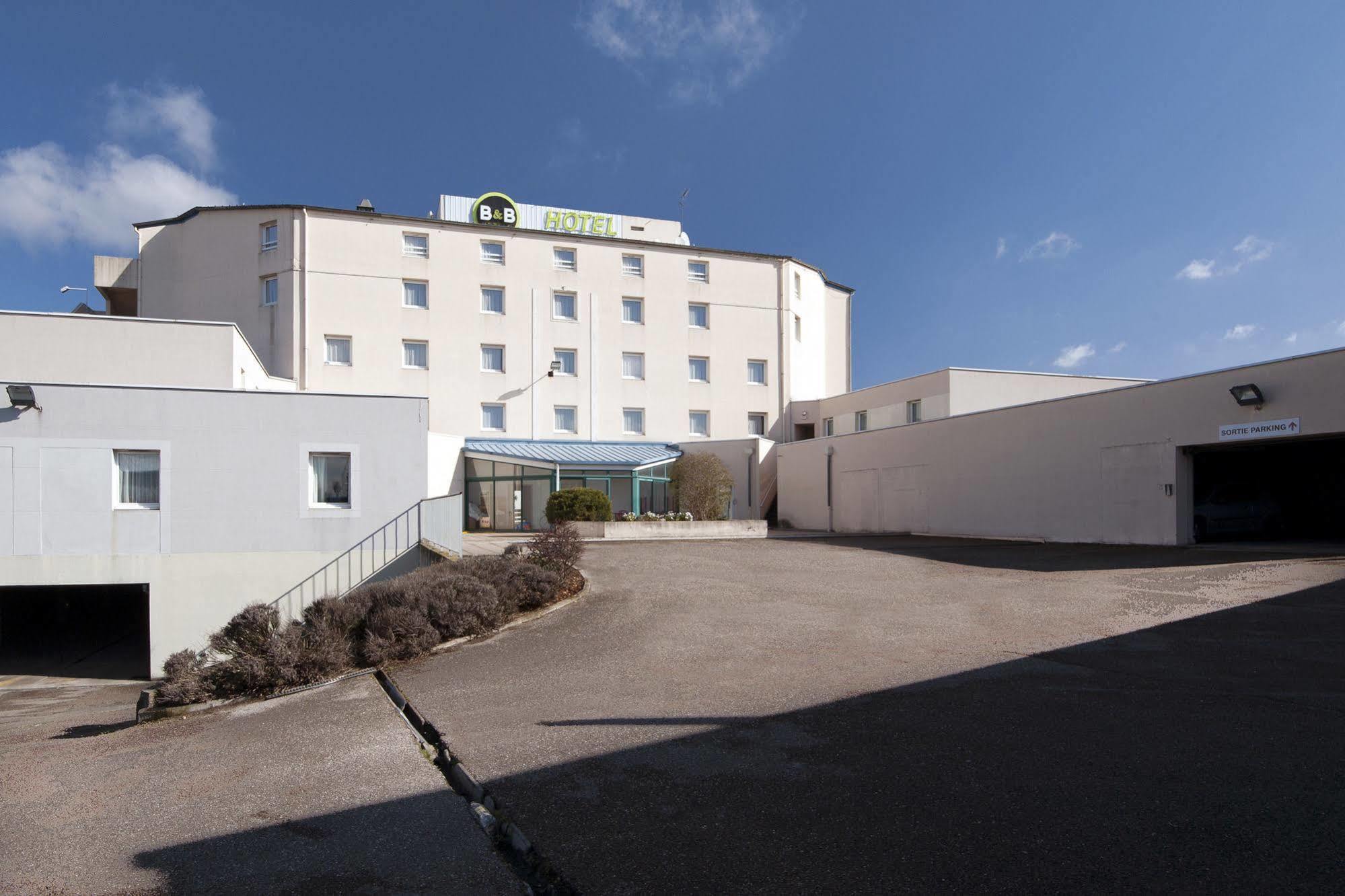 Hotel Lyon Grand Stade 2*